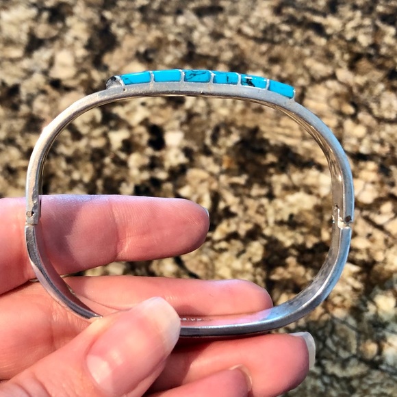 ✨ 💕Beautiful set of Bangle Bracelets!! 💕✨ - Picture 10 of 12